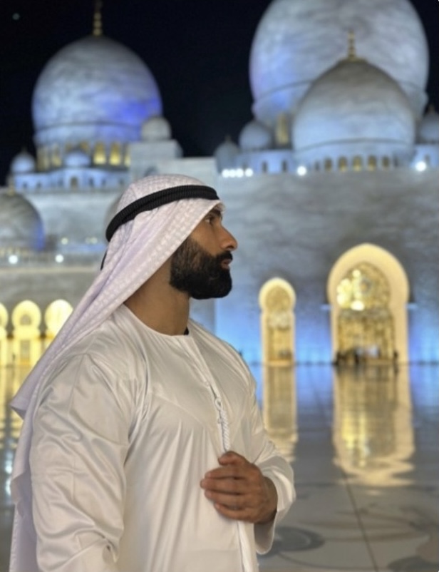 GURU in Abu Dhabi at Sheikh Zayed Grand Mosque